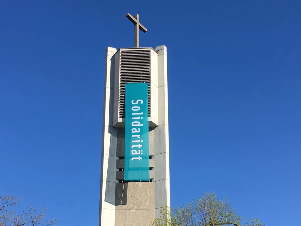 solidarit%c3%a4t_preview In der katholischen Kirche St. Benignus in Pfäffikon brodelt es.