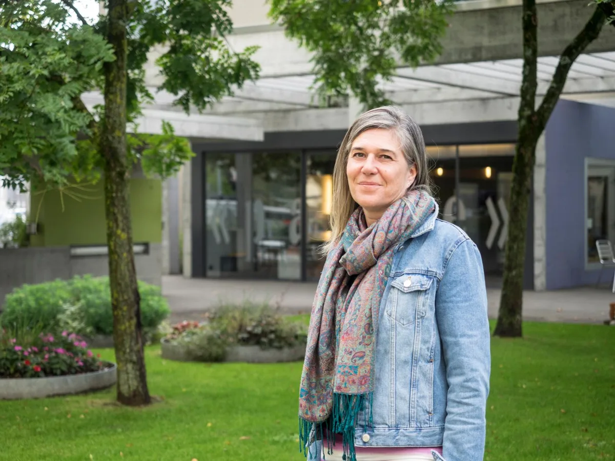 pfaeffikon_palme_faescht_bobek_agy_preview Grosser Seifenblasen-Fan: Caroline Bobek, Leiterin des «Palme-Fäscht»-OKs, freut sich auf die Showeinlagen.