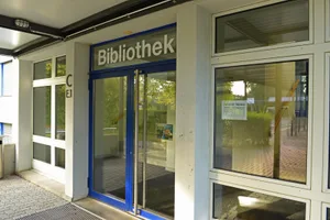 dsc_6691_preview Der Bibliothek droht das Aus: Die Stadt Uster stoppt die Subvention in der Höhe von 35'000 Franken., Christian Zwinggi von der Stadt Uster argumentiert, dass die Bibliothek «zu klein» sei. , Sieben Stunden in der Woche hat die Bibliothek geöffnet. Und während der Ferienzeit nur zwei Stunden.