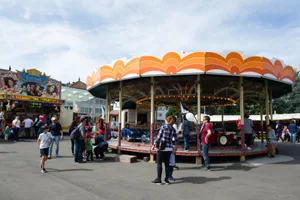 egg_20180922_chilbi_cos_18_preview Der neue Chilbiplatz in Egg wurde im Frühjahr 2018 fertiggestellt und im November 2019 an der Gemeindeversammlung abgerechnet., Für die Chilbi ist der Platz geeignet. Für die Viehschau hingegen nicht. Ausserdem wird bemängelt, er sei zu wenig grün.