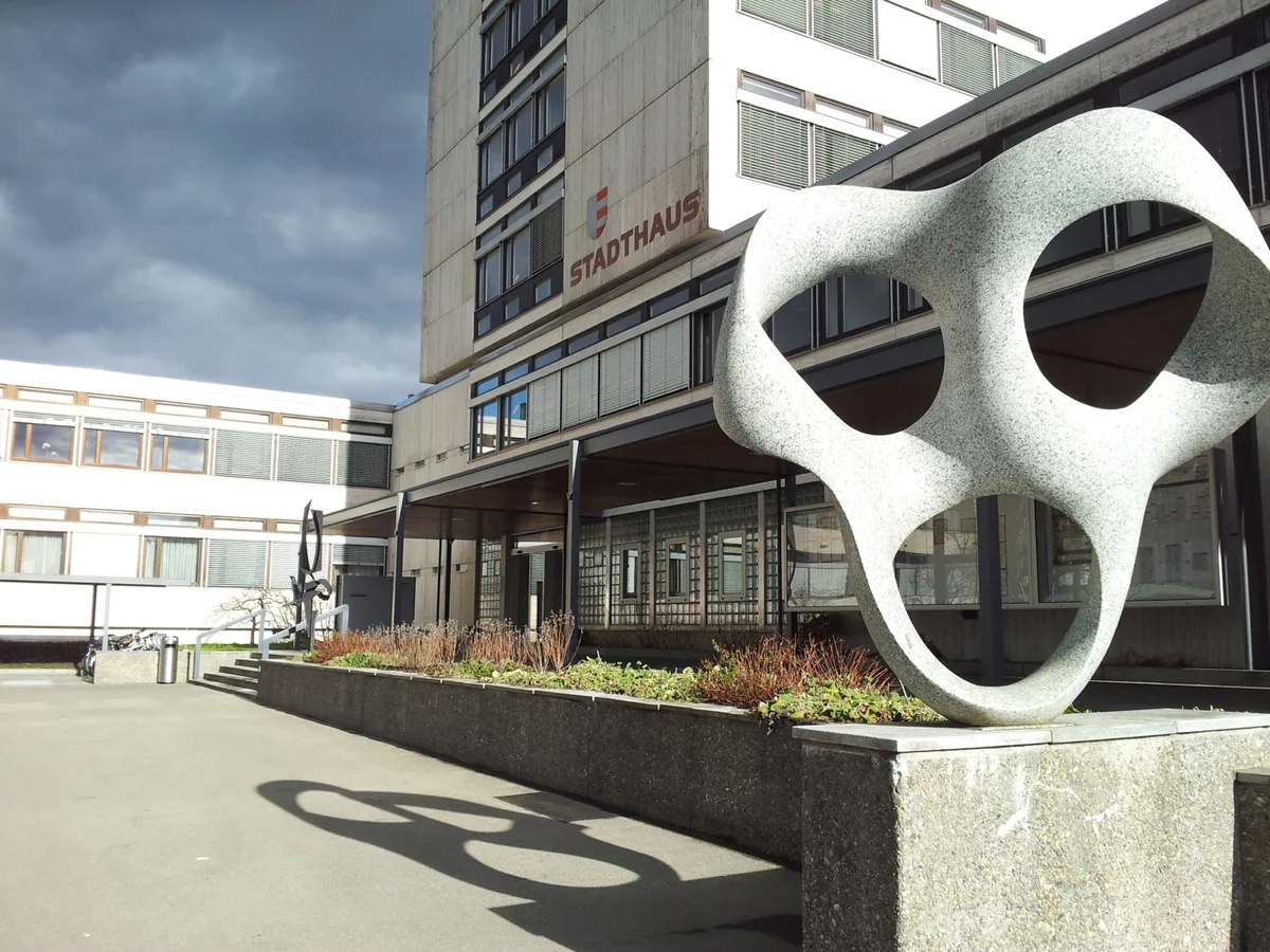 stadthaus%20uster%20009_preview Zum Jahreswechsel ist die Stadt Uster noch ohne Stadtschreiber., Daniel Stein war bis Ende 2019 Stadtschreiber von Uster. Er hatte das Amt zweieinhalb Jahre inne.