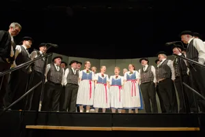 jodlerabig_pfaeffikon_20160305_cos_16_preview Die Pfäffiker Jodler wurden erneut angefragt, am Musical als Gastchor mitzuwirken. , Die beiden Auftritte sind Teil eines straffen Programms der begeisterten Sänger. , Rund 30 Auftritte hat die Gruppe pro Jahr.
