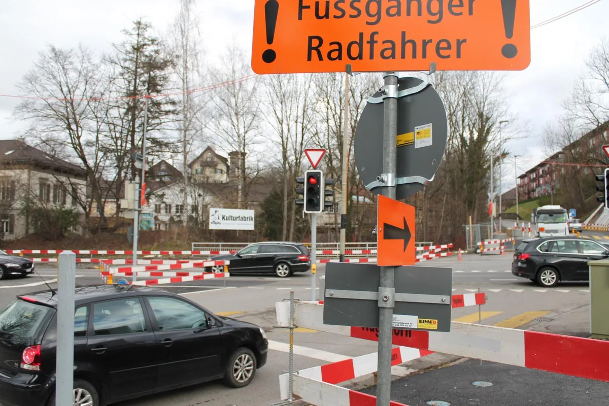 Die Baustelle an der Zürcherstrasse werden über den Winter pausiert.