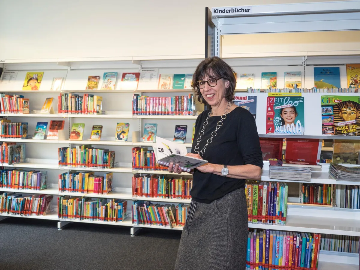 uster_bibliothek_zarotti_agy_3_preview «Die Sprachentwicklung beginnt schon im Mutterleib», erklärt Leseanimatorin Angelika Zarotti.
