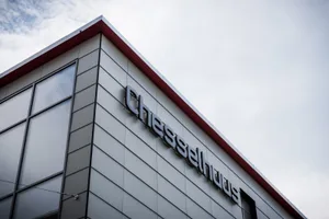 pf%c3%a4ffikon_chesselhuus_08-07-16_fsm_010_preview Gleich zwei grosse Anlässe im Chesselhuus mussten diese Woche abgesagt werden., Hat nicht mehr viel zu lachen: Betreiber Reto Schaufelberger ist verärgert über die Kommunikationsweise des Kantons. , Wegen der grossen Verwirrung sah sich Schaufelberger gezwungen, das Konzert von Marc Sway abzusagen.