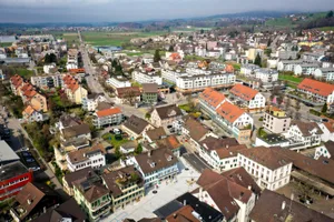 pfaeffikon_21032020_luftaufnahmen_sbo_14_preview Das Pfäffiker Ortszentrum soll vom Individualverkehr entlastet werden – aber wie?