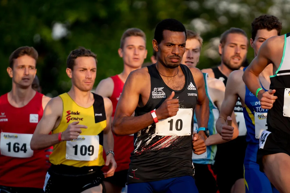 LCU-Läufer Tadesse Abraham (Mitte) dürfte in Uster im Kampf um die Goldmedaille ein gewichtiges Wort mitreden., Mission Titelverteidigung: Eric Rüttimann setzte sich 2019 über 10000 m durch. , Die Wetzikerin Fabienne Schlumpf hat sich vom Steeple verabschiedet und startet an der SM über 10000 m., Die Schweizer Athletinnen und Athleten sind froh, endlich wieder Wettkämpfe bestreiten zu können.
