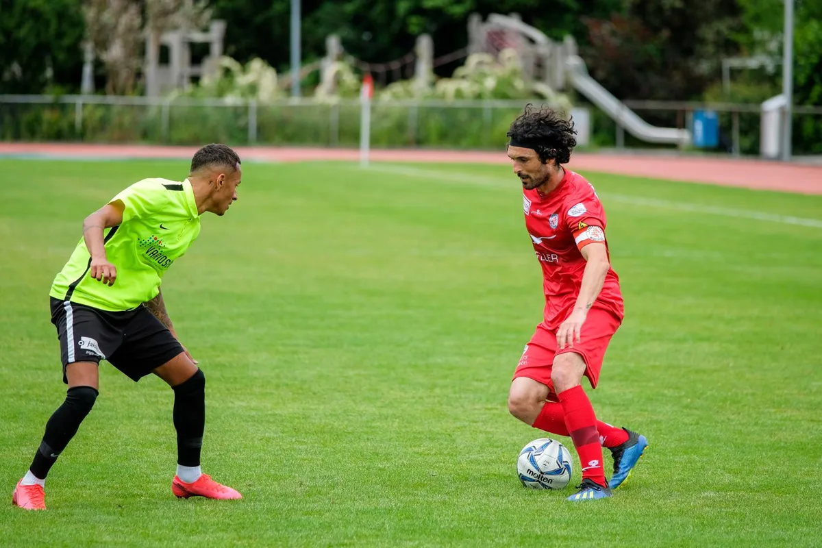 elo_fcw-fy_juventus-19_preview Die letzten 45 Minuten für den FC Winterthur: Luca Radice (rechts) im Testspiel gegen YF Juventus., Luca Radice noch als Winterthurer in einem Spiel gegen den SC Kriens.
