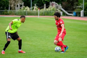 elo_fcw-fy_juventus-19_preview Die letzten 45 Minuten für den FC Winterthur: Luca Radice (rechts) im Testspiel gegen YF Juventus., Luca Radice noch als Winterthurer in einem Spiel gegen den SC Kriens.
