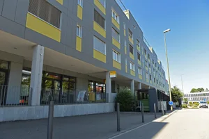 dsc_7842_preview Nicht gerade an bester Passantenlage: Die Post-Filiale in der Überbauung Insiderpark beim Bahnhof., Die Filiale wurde innerhalb von zwei Jahren schon drei Mal ausgeraubt.