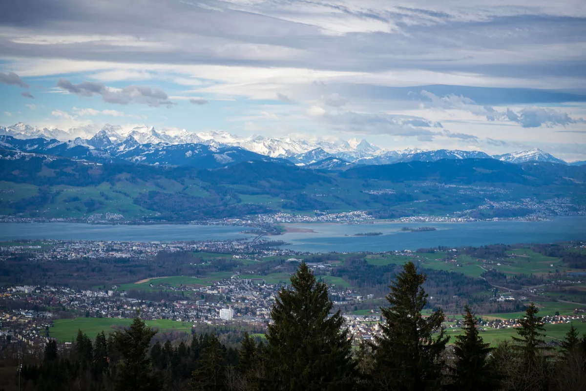 dsc_8890_preview Von oben sieht man zwischen Rüti, Dürnten und Bubikon keine Grenzen.