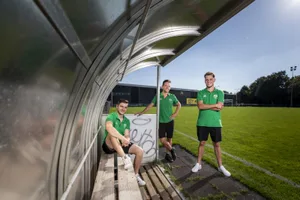 sport_07082020_fcdietlikon_crm_5_preview Gehören zum Inventar des FC Brüttisellen-Dietlikon: Lucca, Dario und Ricco Krebs., Dario Krebs (vorne) zählt seit Jahren zu den Leistungsträgern., Die Gebrüder Krebs fühlen sich auf dem Sportplatz Lindenbuck wohl.