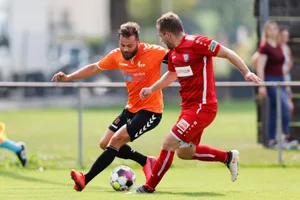 sport_16082020_fussball_crm_03_preview Ali Hoti (links) und der FC Dübendorf wollen die Verunsicherung ablegen.