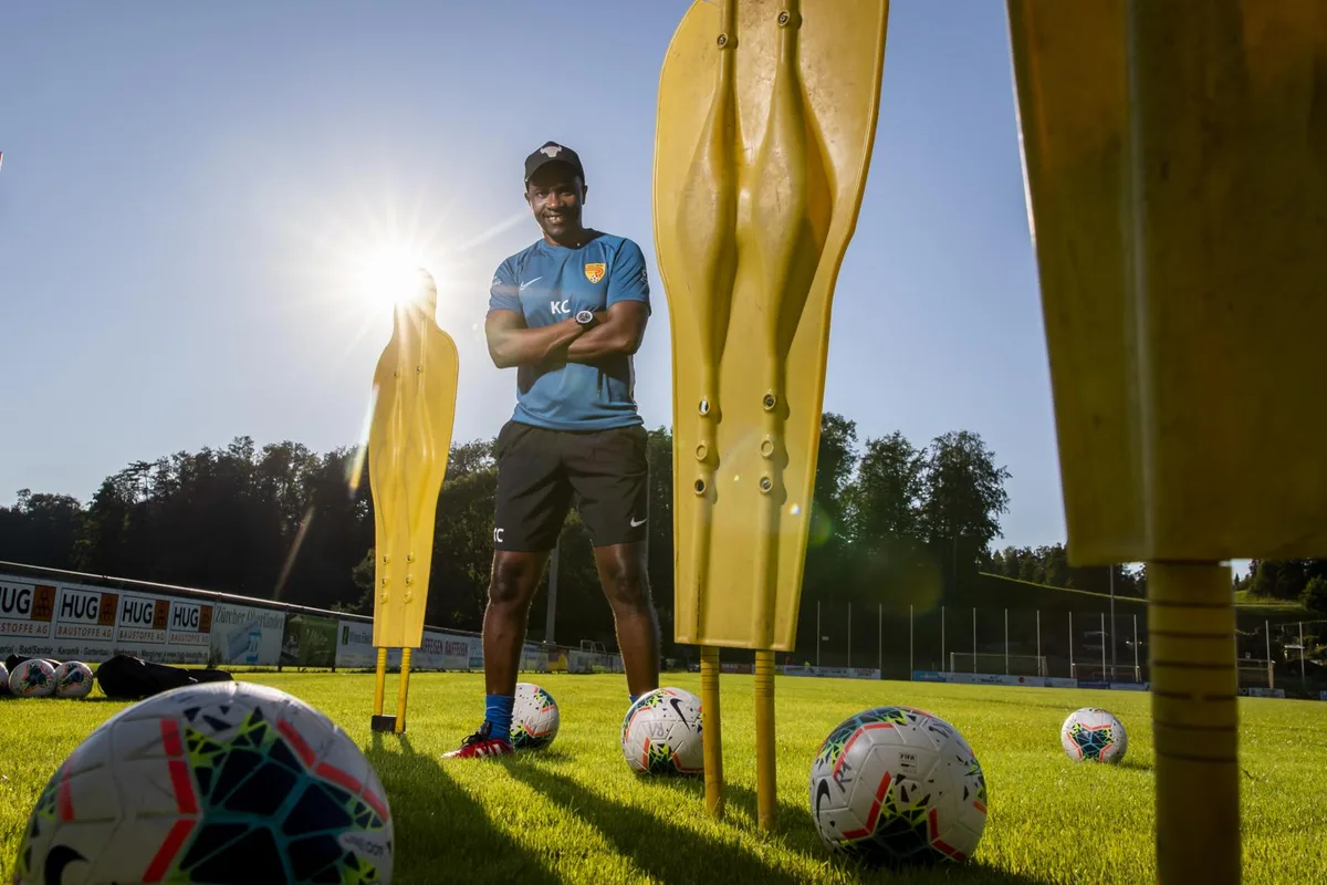 sport_27072020_fcrueti_crm_2_preview «Ich muss nicht Chef sein.» Khassam Chai fühlt sich in seiner Rolle «als Mann hinter der Kulisse» wohl.