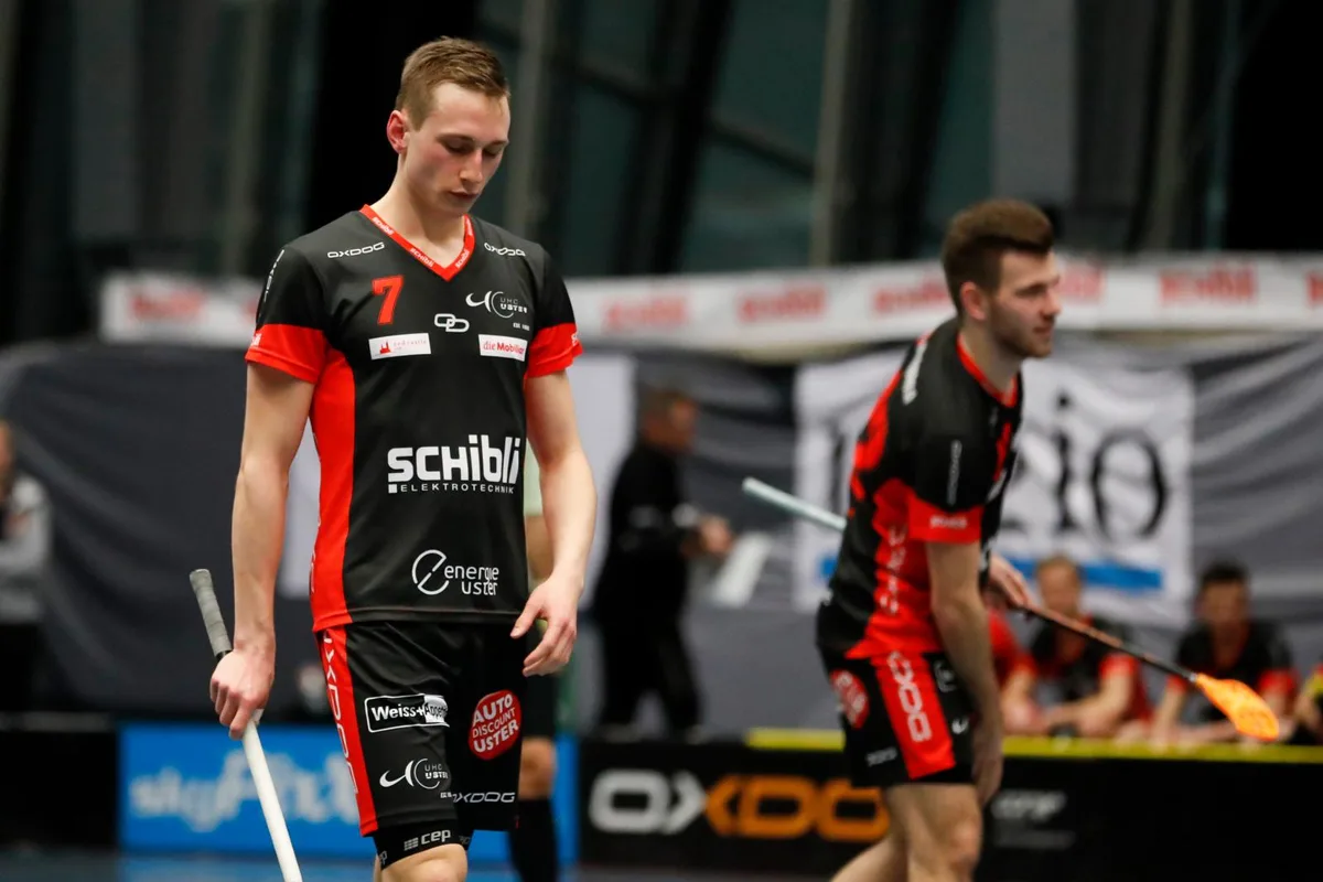 sport_13012018_unihockey_crm_08_preview Auch dem Ustermer Torschützen Timon Stäubli blieb am Ende nur die Enttäuschung.