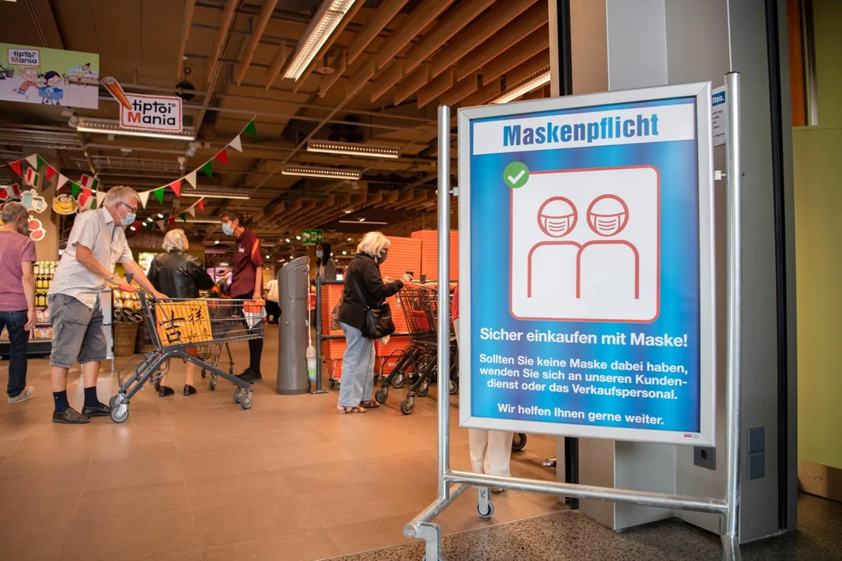 uster_27082020_maskenpflichtilluster_sbo_1_preview Seit dem 27. August herrscht im Kanton Zürich Maskenpflicht. Das Coronavirus hält sich dennoch härtnäckig.