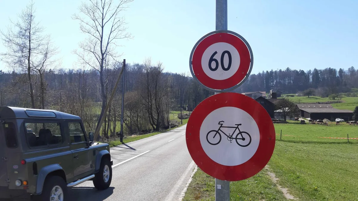 velofahrer_preview_0 Die Tobelhof- und Gockhauserstrasse sind nun doch ohne Einschränkungen befahrbar.