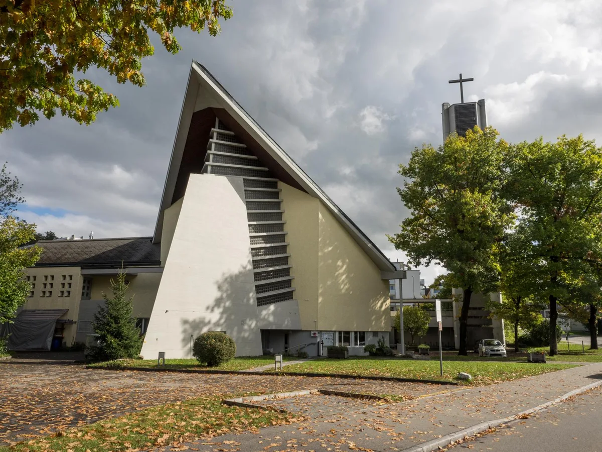 pfaeffikon_katholische_kirche_2019_agy_1_preview Die Katholische Pfarrei St. Benignus umfasst die Gemeinden Pfäffikon, Fehraltorf, Russikon und Hittnau.