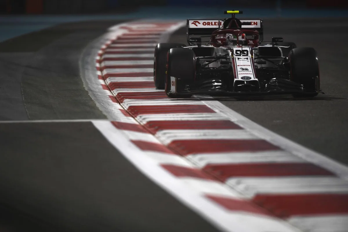 20201212171642845_preview Wieder nicht in den Punkten: Antonio Giovinazzi wurde in Abu Dhabi nur 16.