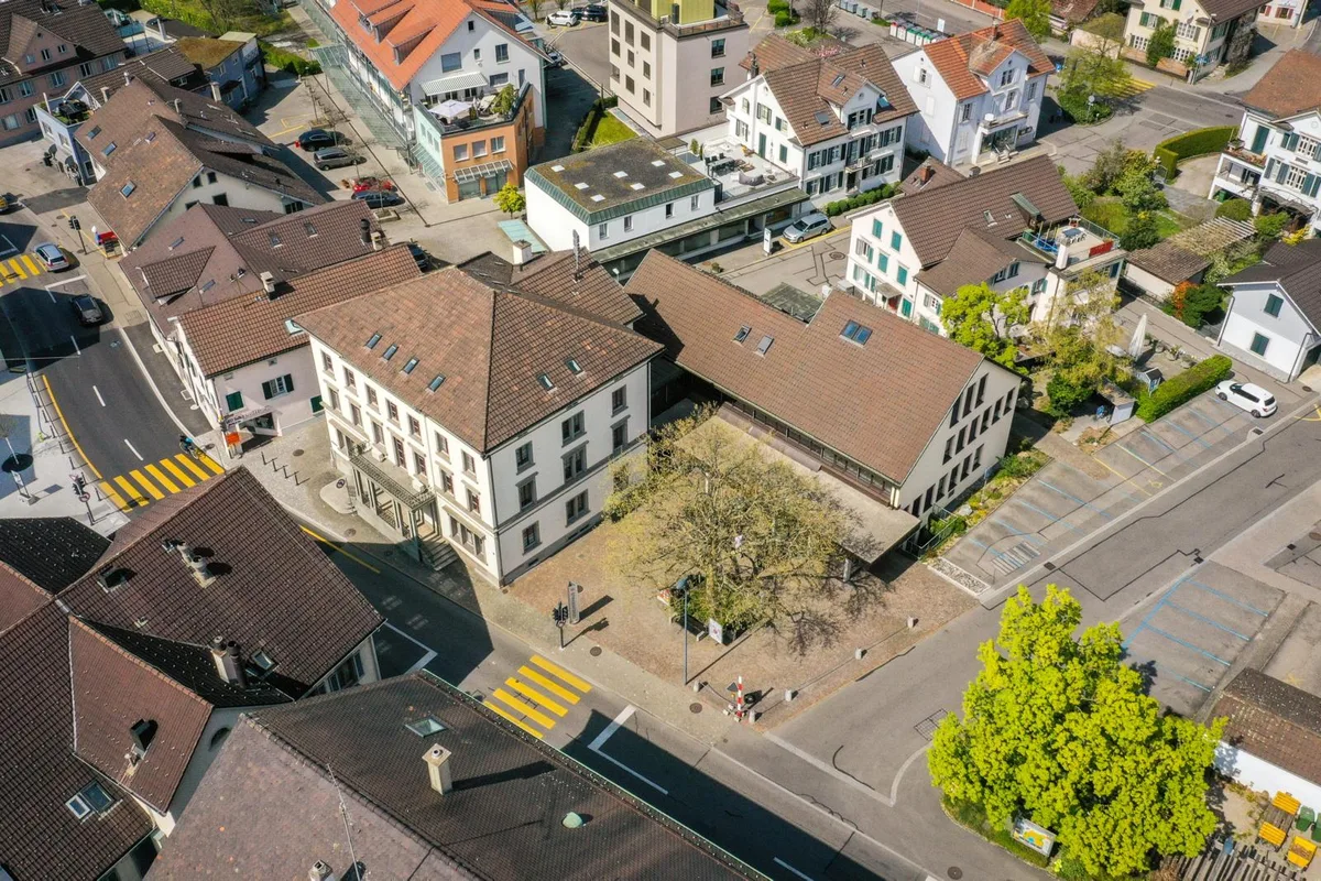pfaeffikon_16042020_drohnenbilder2_sbo_34_preview Zwei Kandidierende streiten um den Einzug in die Pfäffiker Schulbehörde.