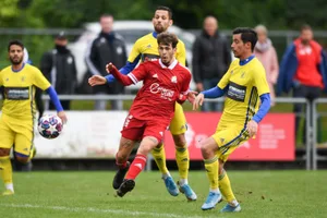 sport_26092020_fussballustergossau_dku__3__preview Viele Spiele innert kurzer Frist: Die noch im Cup engagierten Uster (Ruben Suarez) und Gossau wären besonders betroffen.