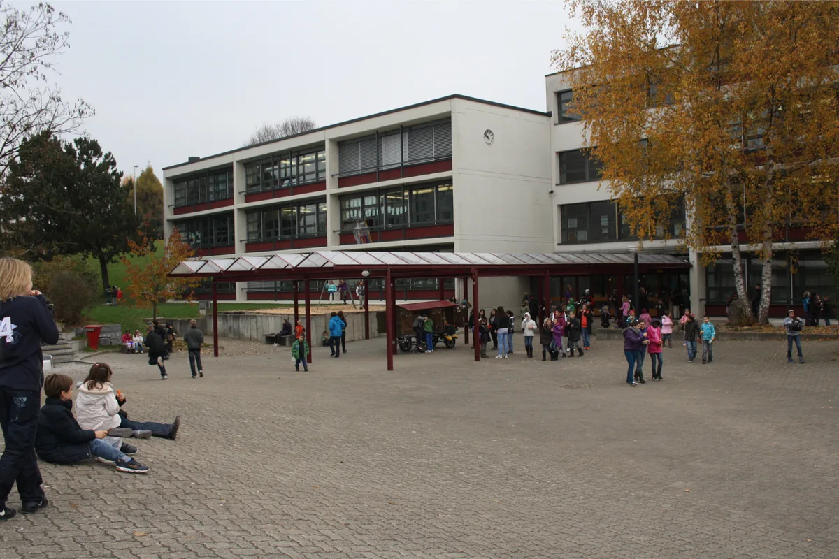 Der Massentest an der Schule Feldhof in Volketswil ist zwar abgeschlossen. Doch nicht alle Schüler haben sich ihm unterzogen.