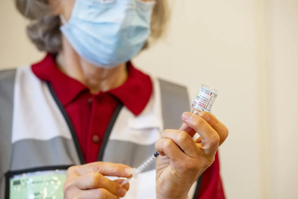 20210318142123038_preview Personen mit Vorerkrankungen wird empfohlen, sich bei ihrer Ärztin oder ihrem Arzt impfen zu lassen.