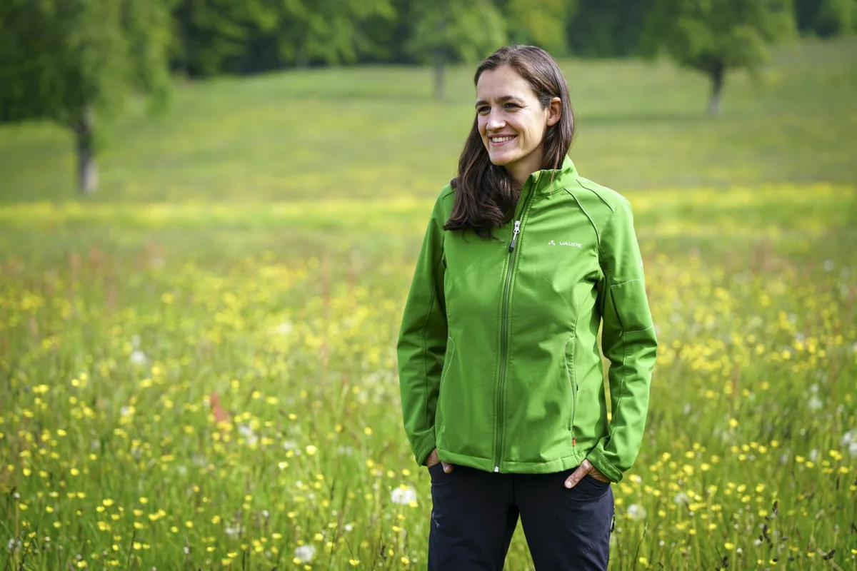 schlatter%20gr%c3%bcn_preview Die Hinwiler Grünen-Nationalrätin Marionna Schlatter will Feldern, Wäldern und Gewässern eine juristische Stimme geben.