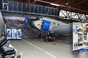 20210427_ju-52_in%20ausstellung_preview In der Ju-52, die jetzt im Flieger Flab Museum ausgestellt ist, können Besucher einen virtuellen Alpenflug absolvieren.