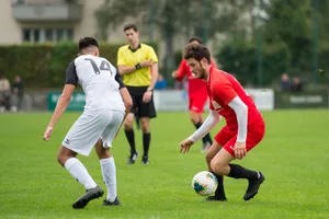sport_fussball_r%c3%bcti-wil_06092020_pif-6_preview Noch immer ist unklar, wann Rütis Edison Syla (rechts) wieder auflaufen darf.