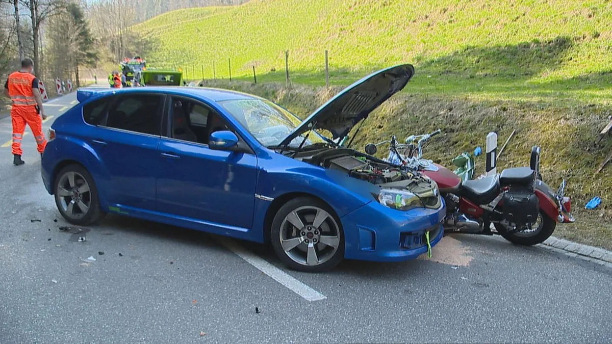 vu_fischenthal_zh_09_preview Zwischen der Hulftegg und Fischenthal ist es heute Nachmittag gegen 3 Uhr zu einem Unfall gekommen.
