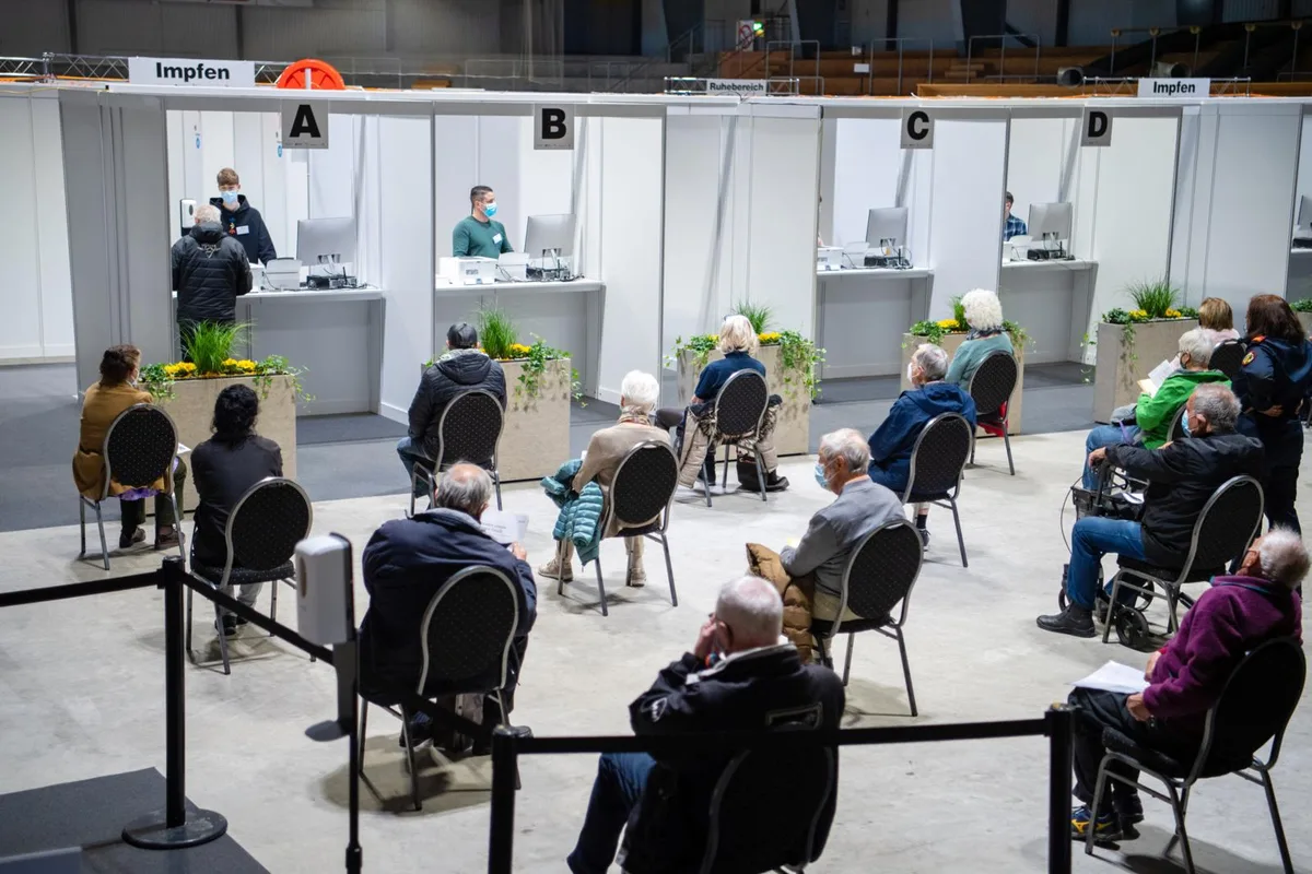 wetzikon_08042021_repoimpfstart_sbo_20_preview In Zukunft können Termine einfach nur noch nach Jahrgang vergeben werden.