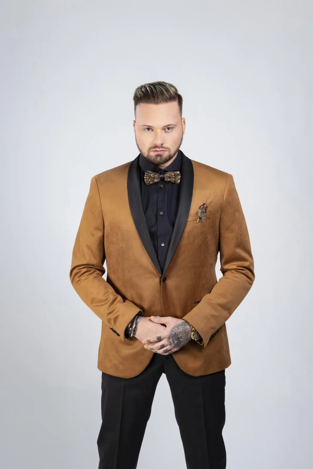 cyrill%20leon%20w%c3%a4fler%20-%20artikel%20bachelorette-kandidat%202021_preview Cyrill Leon Wäfler behauptet von sich, dass er gute Menschenkenntnisse habe.