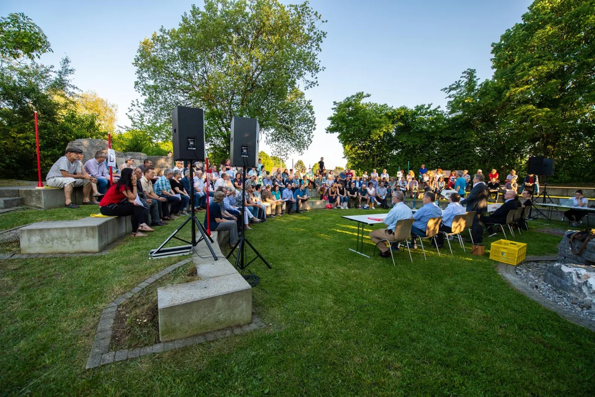 fehraltorf_17062019_outdoorgv_sbo_2_preview Die Juni-Gemeindeversammlung 2019 - in ähnlichem Rahmen wurde auch die diesjährige GV abgehalten.