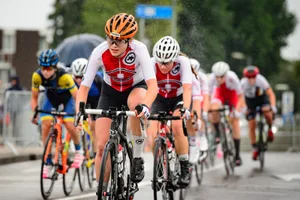 liehner%20by%20arne%20mill_preview Annika Liehner aus Ottikon bei Egg zählt zu den jüngsten Fahrerinnen im Feld., Die Eggerin Lara Krähemann fährt in dieser Saison ohne Team.
