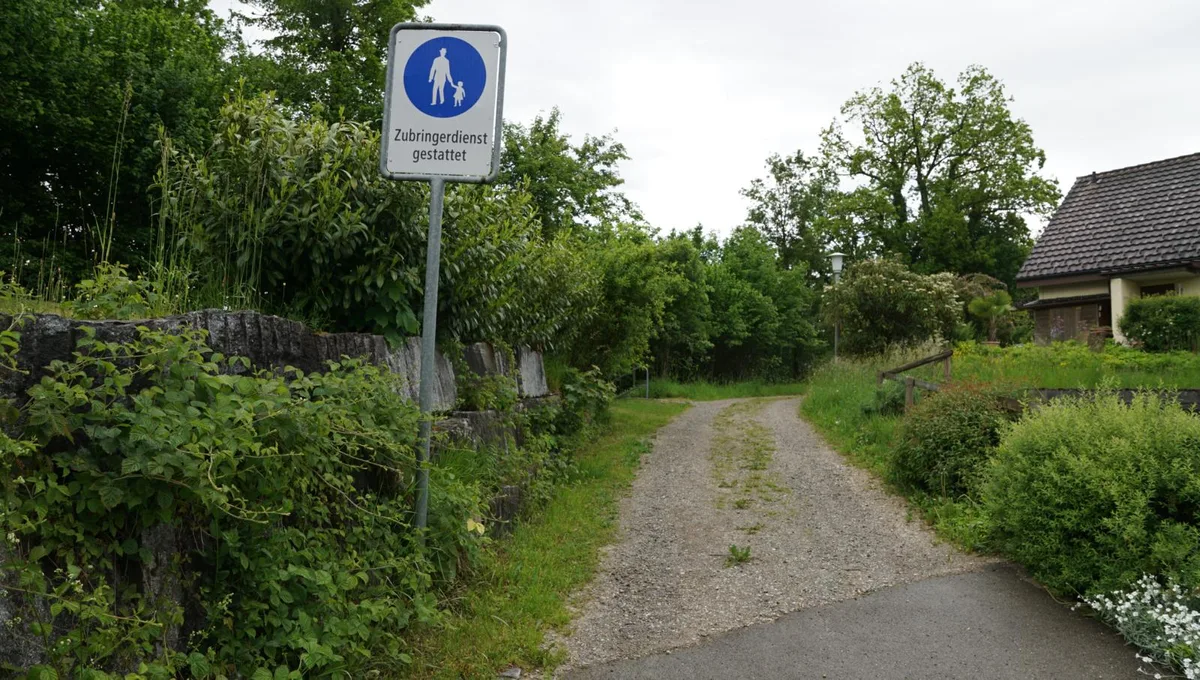 030621_hoehenweg%20wila_gaeh_1_preview Die Anwohner befürchten, dass noch mehr Autos trotz Verbot den Höhenweg befahren.
