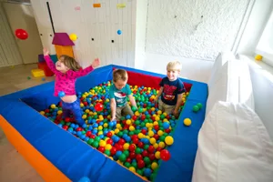 wetzikon_18082014_kita_sbo_5_preview Wetziker Eltern sollen von der Stadt mehr Geld für die Betreuung von Kindern in Kitas - hier jene der GZO - erhalten.