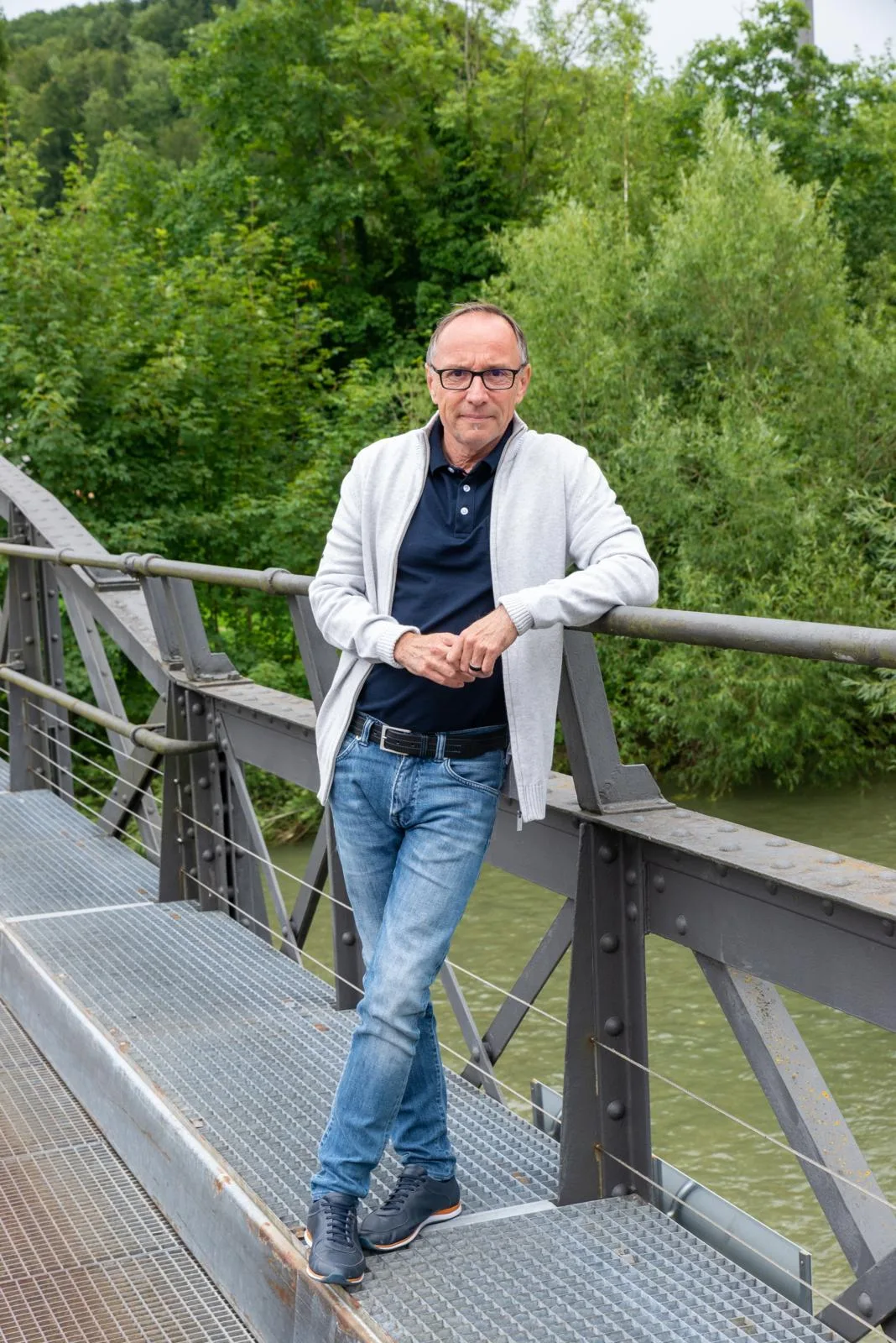 Tele-Top-Programmleiter Stefan Nägeli lebt seit vier Jahren in Wila., Hier im Studio von Tele Top.