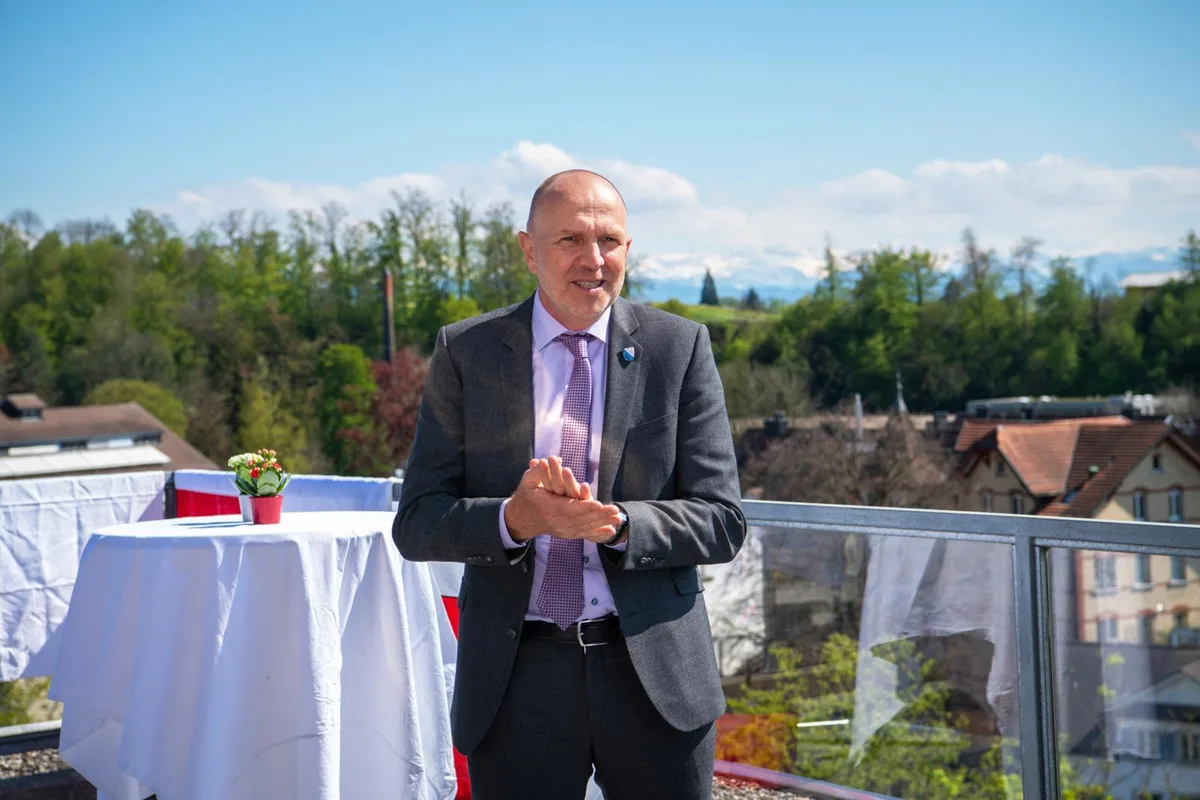 Kantonsratspräsident Benno Scherrer sagt, dass man sich lediglich an die Vorgaben des Bundes halte., Der Zürcher SVP-Präsident Benjamin Fischer fühlt sich dennoch diskriminiert.