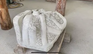 https-zueriost-ch-sites-default-files-elvis-media-2021-10-skulptur_preview-jpg Die Skulptur «Die zweite Realität» soll die Demenzkrankheit in Form eines Objekts darstellen., Stiftungspräsident Urs Fischer überreicht in der Nagelfabrik den Preis «Die zweite Realität» an den Künstler Peter Bernhard, Die Skulptur von Künstler und Bildhauer Peter Bernhard steht ab dem 22. Oktober im Park vom Stadthaus Wetzikon.