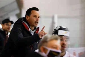 sport_10102020_eishockey2l_crm_05_preview_0 Ab der Saison 2018/19 stand Gunnar Hosner bei den Dürnten Vikings an der Bande - jetzt musste er abtreten.