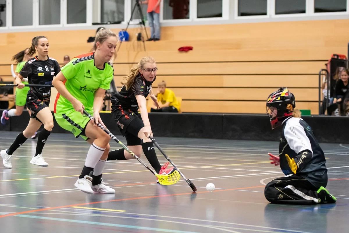 sport_unihockey_riders-laupen_25092021_pif-5_preview Immer für ein Tor gut: Laupens Vanessa Kapp.