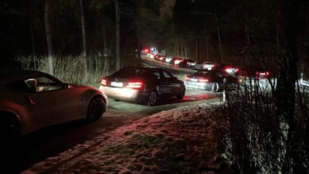 grafstal-1610270886849_preview In der letzten Nacht versammelten sich Autoposer aus vielen Kantonen und Nachbarländern in Dübendorf zum illegalen Poser-Treff.