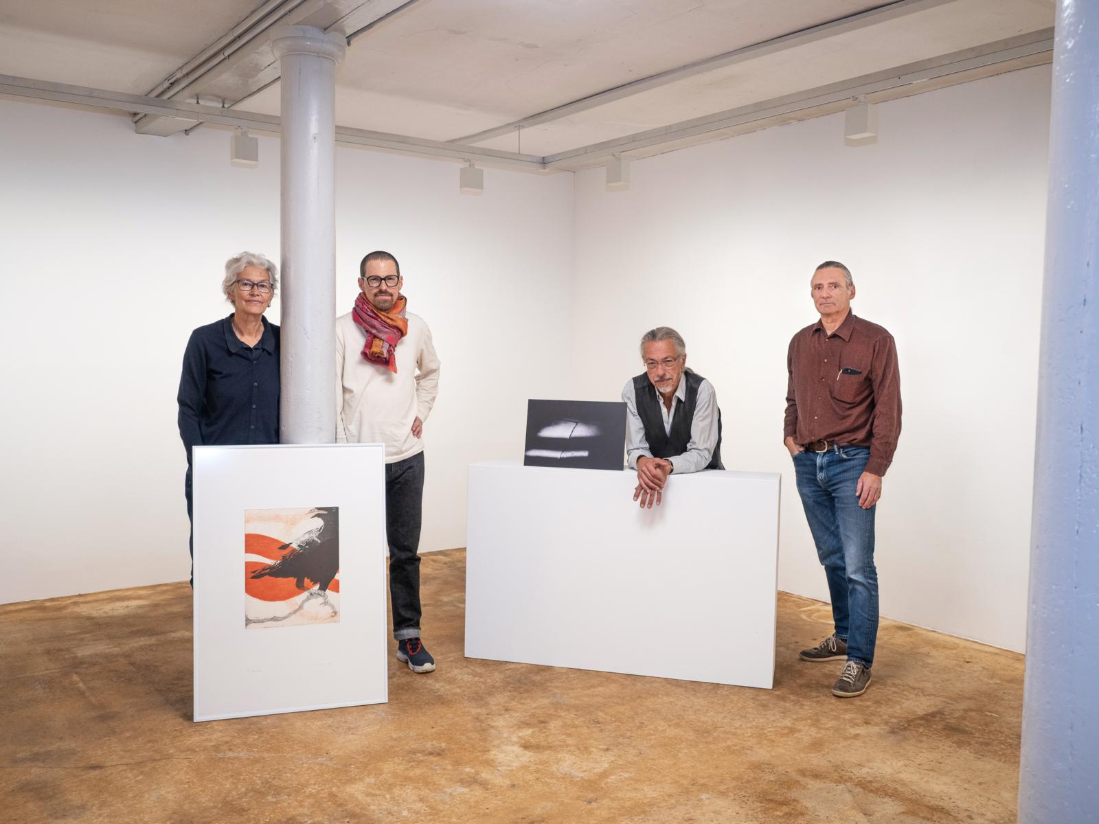 Lilo Peter, Klaus-Martin Gareis, Dieter Langhart und Horst Gfrerer freuen sich auf die erste Ausstellung im Rohraum.