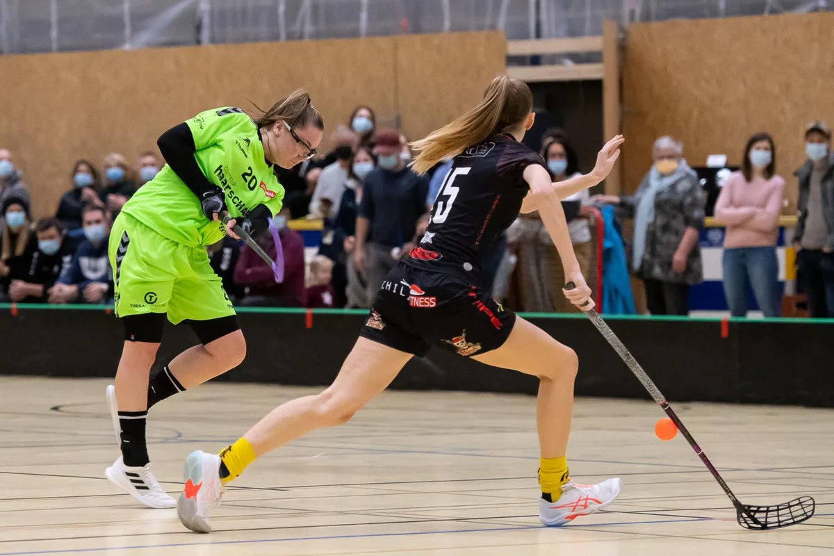 sport_08012022_unihockey_laupen-riders_pif-10_preview Umsonst abgezogen: Der UHC Laupen (Anna Ankudinova, links) blieb gegen Winterthur ohne Erfolgserlebnis.