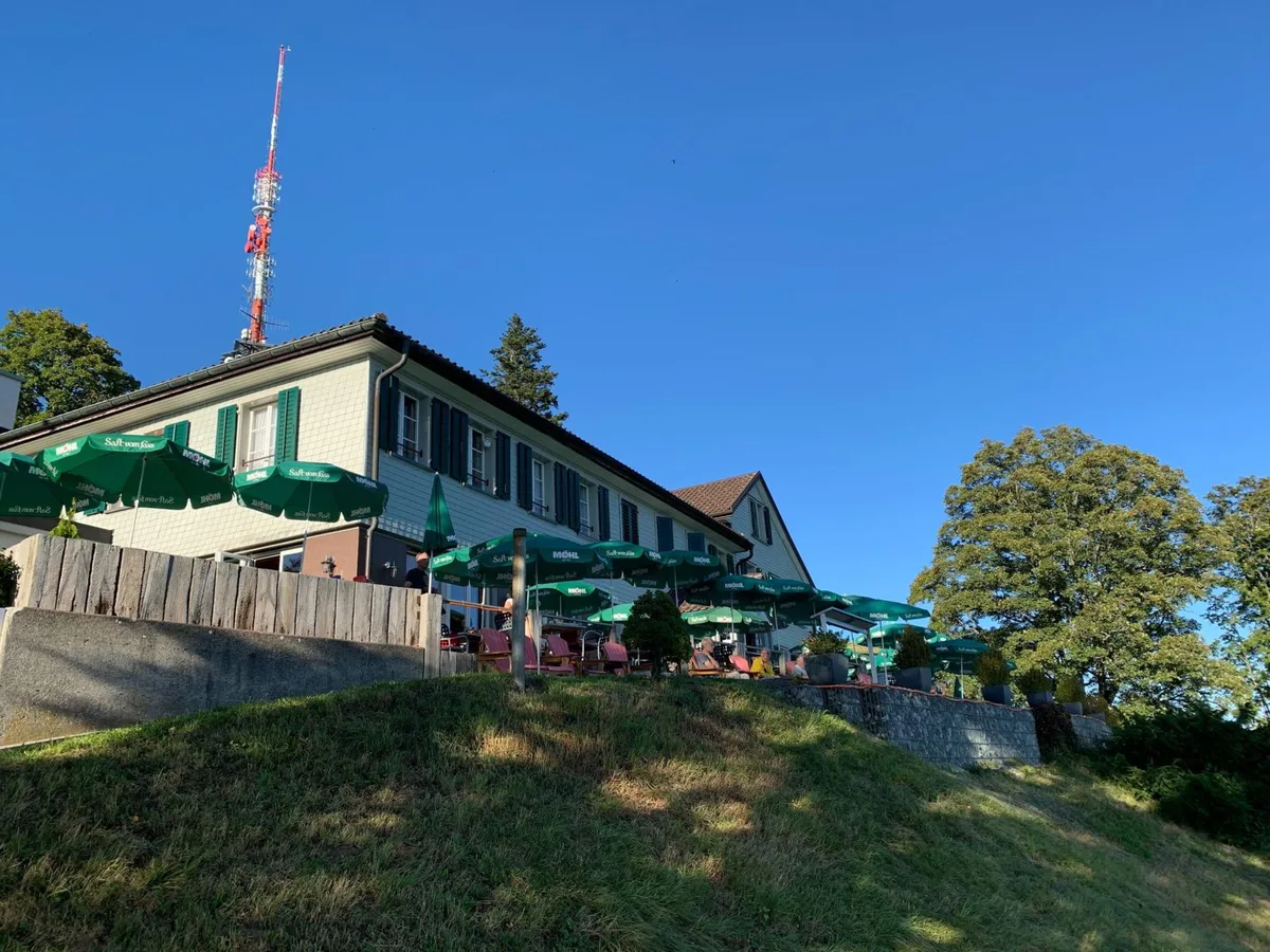 https-zueriost-ch-sites-default-files-elvis-media-2022-02-img_8224_preview-jpg Das Restaurant Bachtel Kulm wird saniert. , «Solche Ausflugsorte haben ebenfalls eine grosse Bedeutung für die Wetzikerinnen und Wetziker», schreibt die Stadt.