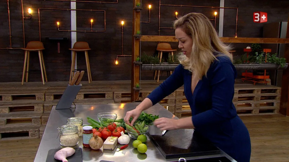https-zueriost-ch-sites-default-files-elvis-media-2022-02-janaina-artacho-masterchef-schweiz-uster-1_preview_0-jpg Bei «Masterchef Schweiz» muss Janaina Artacho mit ihren Kochkünsten überzeugen., Die gebürtige Brasilianerin kannte die Sendung bereits aus ihrer Heimat., Mit der Kritik der Jury umzugehen war für die Ustermerin gar nicht so einfach.
