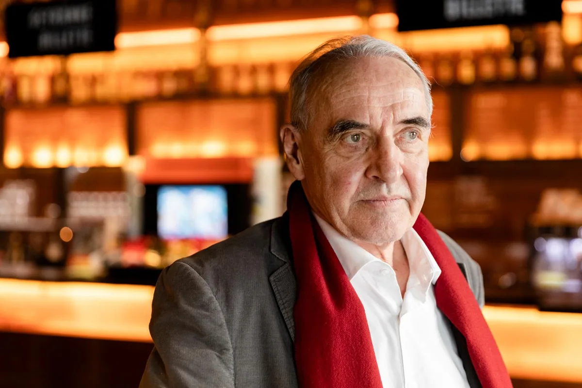 https-zueriost-ch-sites-default-files-elvis-media-2022-03-erich%2520langjahr_oho3001_preview-jpg Über drei Jahre lang arbeitete Erich Langjahr am Film «Paracelsus».