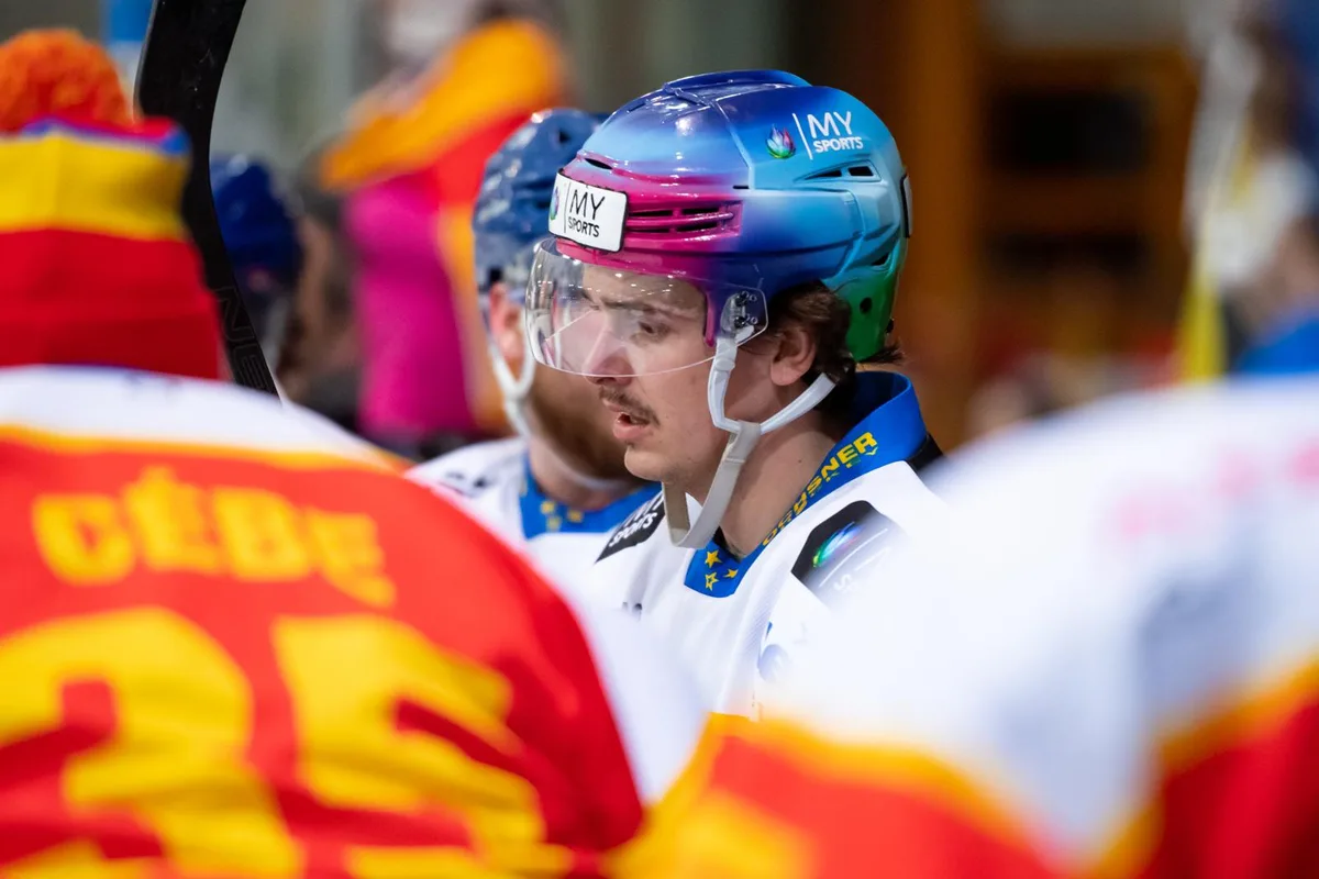 https-zueriost-ch-sites-default-files-elvis-media-2022-03-sport_26022022_eishockey_d%25c3%25bcbendorf-seewen_pif-10_preview-jpg Der leere Blick sagt alles: Für Kris Schmidli und den EHCD endete die Saison enttäuschend.