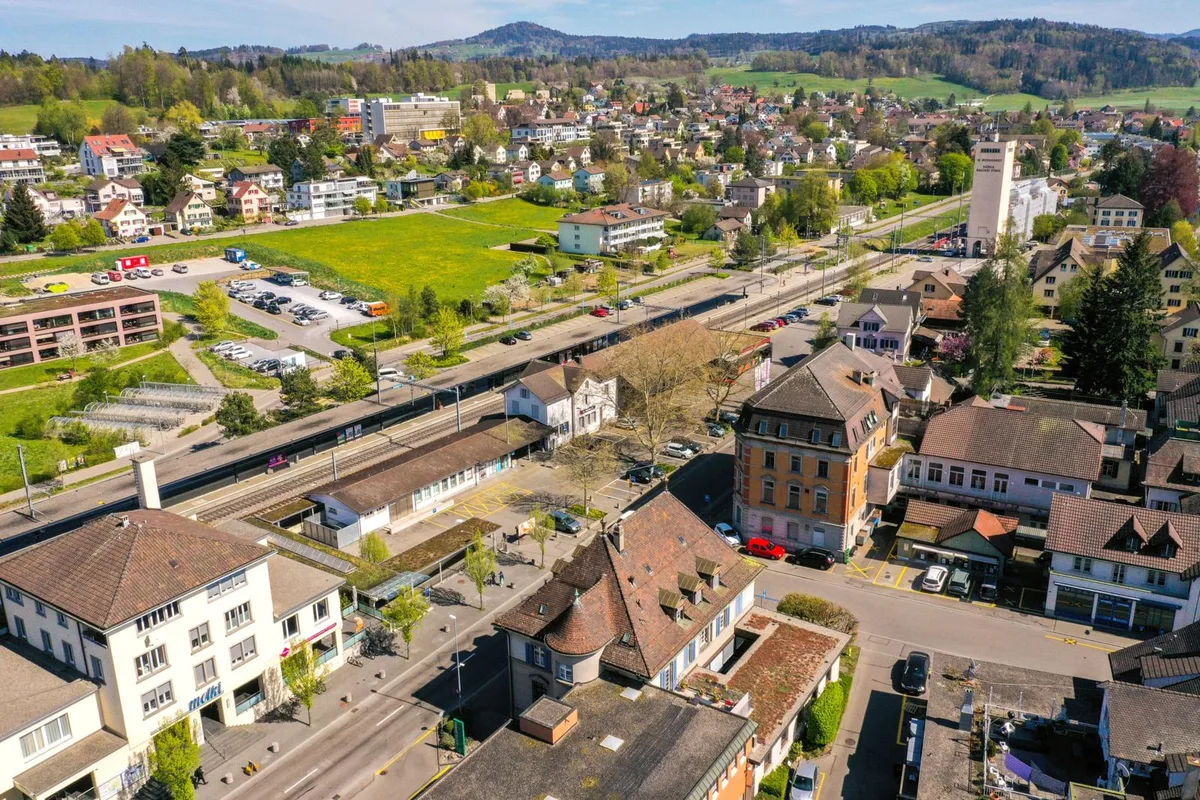 Die Sophie-Guyer-Wiese ist eine der letzten unbebauten Flecken in Pfäffikon.